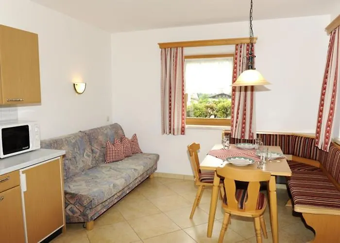 Unterhof 3* フラッハウ