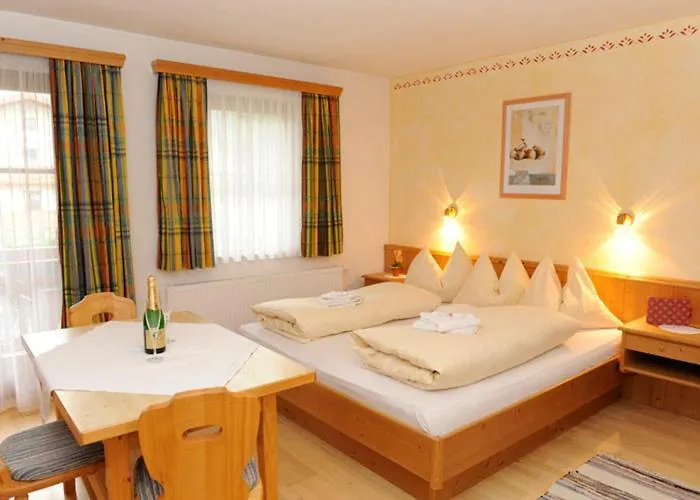 Unterhof 3* フラッハウ