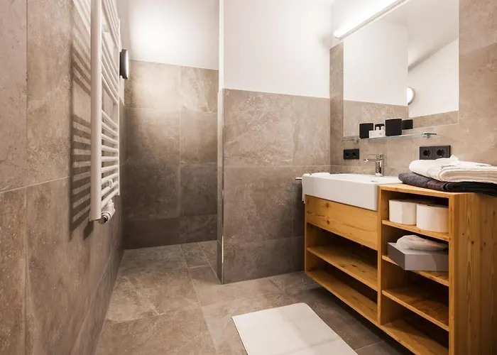 Unterhof 3* フラッハウ